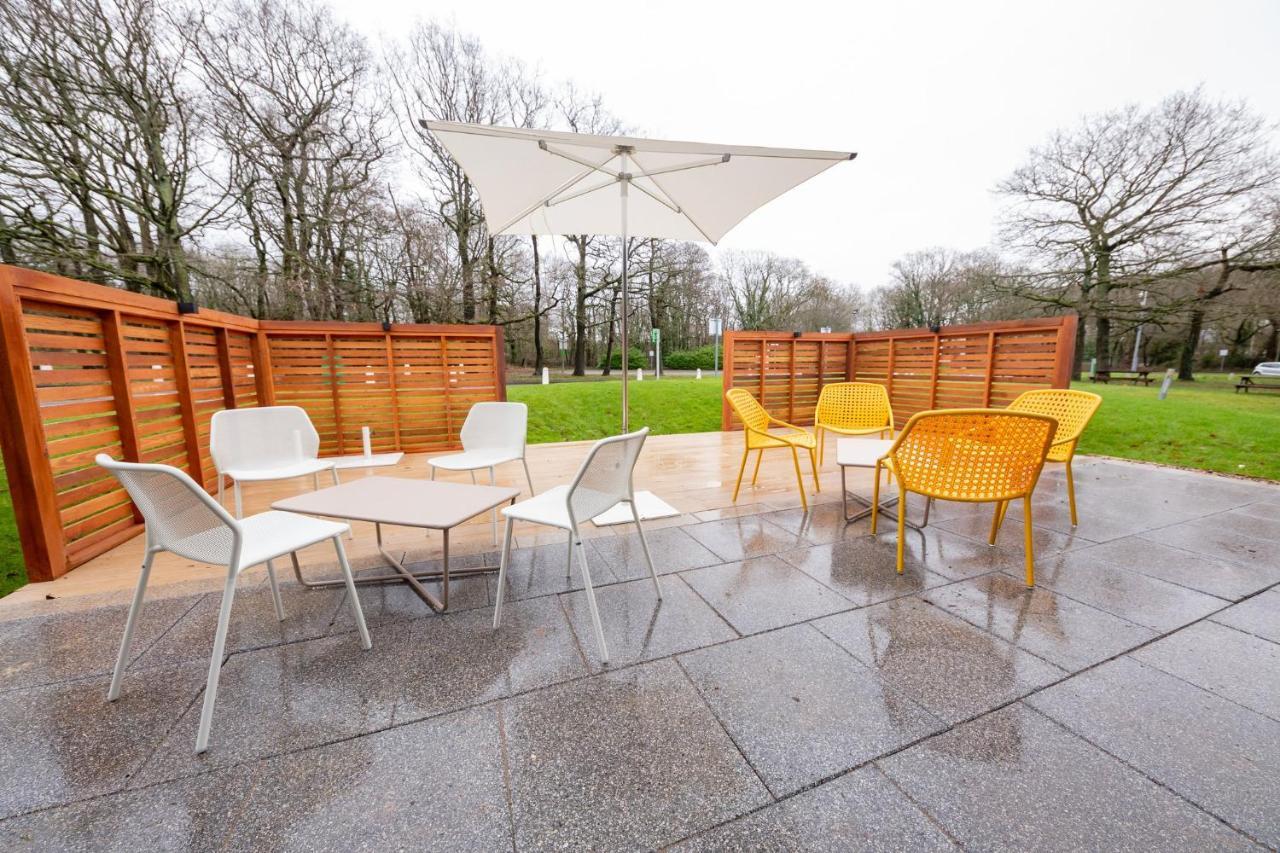 Holiday Inn Newport By Ihg Exterior photo