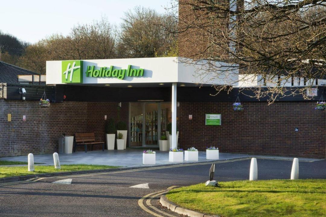 Holiday Inn Newport By Ihg Exterior photo